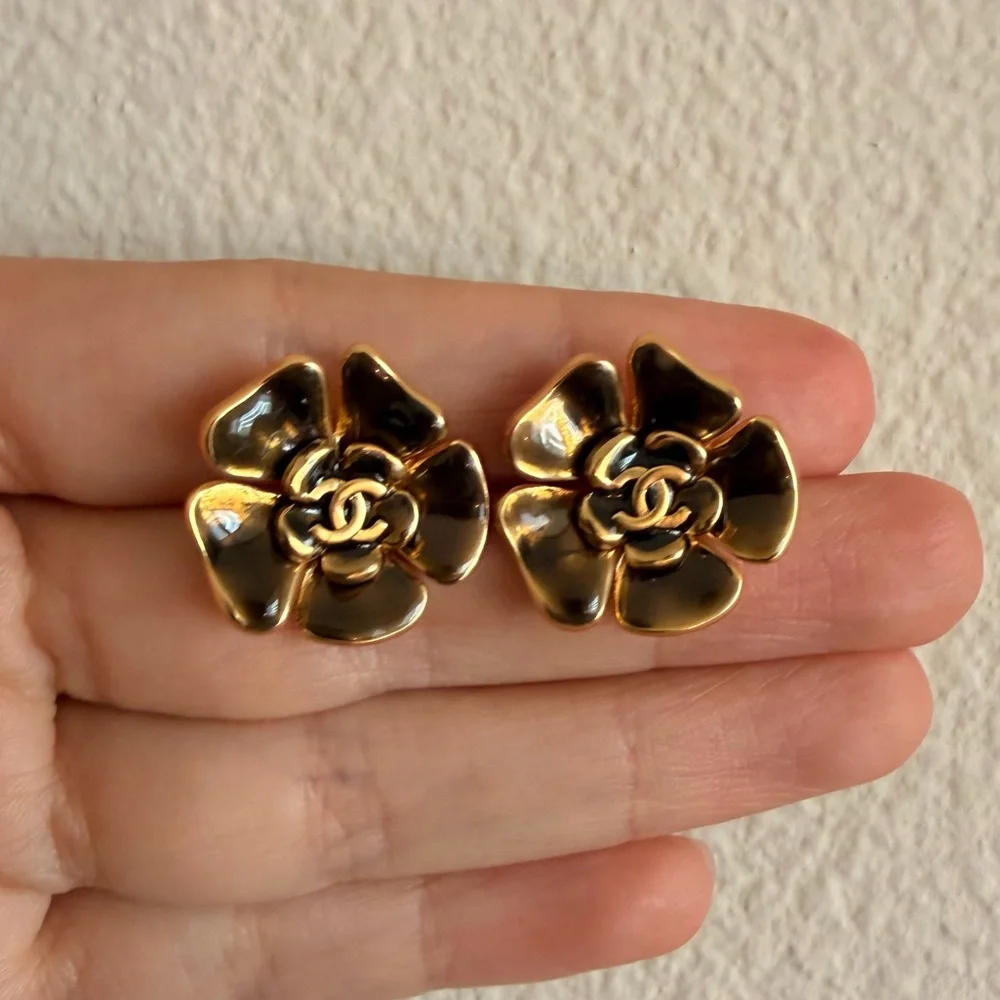 🤎 Chanel Camellia CC Flower Earrings ✨🤎